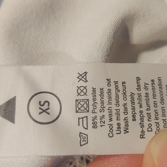 Balance Athletica biker skirts - Picture 4 of 5